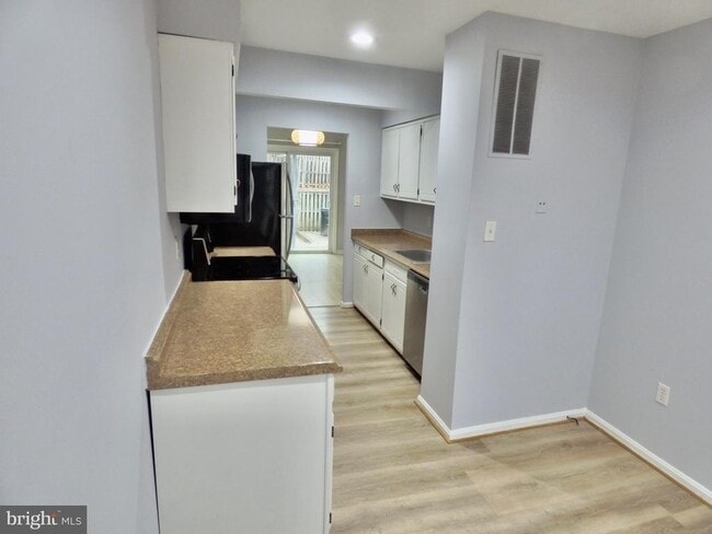 Building Photo - 2975 Cashel Ln