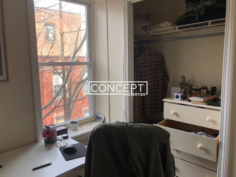 Building Photo - 37 Cooper St