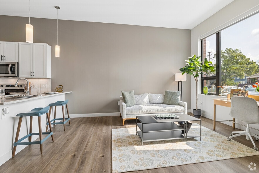 1BD, 1BA - 698SF - Living Room - 121 Larchmere Apartments