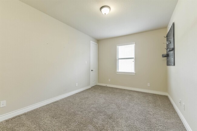Building Photo - 4511 Sanctuary Halls Dr