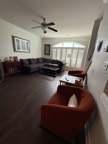 Main living area - 2615 Stewart Pines Dr