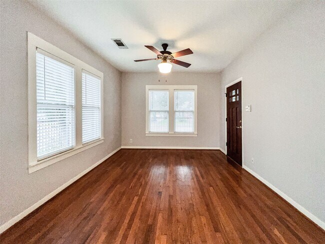 Building Photo - 4035 Michaux St