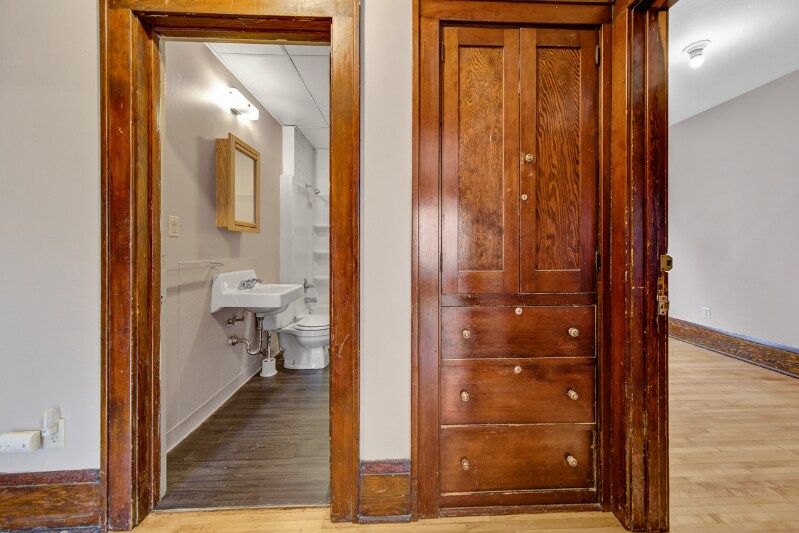 Building Photo - 24 6th St NW