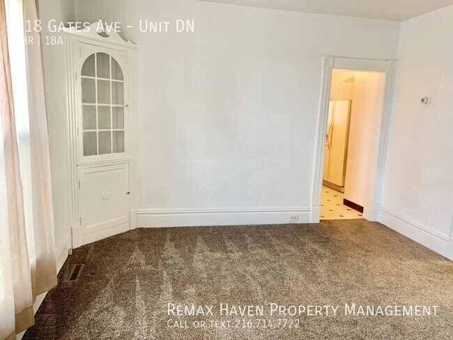 Building Photo - 218 Gates Ave