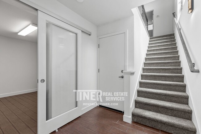 Building Photo - Industrial Loft in Fabulous Downtown Neigh...