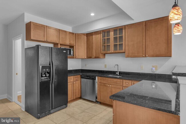 Building Photo - 22855 Oakgrove Rd