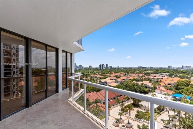 Building Photo - 3610 Yacht Club Dr