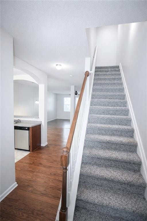 Building Photo - 1402 Bayrose Cir