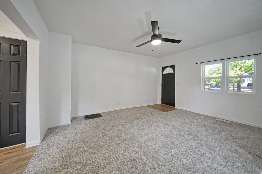 Building Photo - 4209 Touzalin Ave