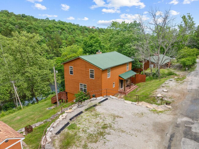 Primary Photo - 721 Shore Rd