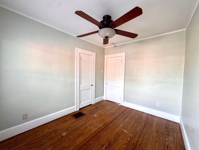 Building Photo - Charming 2 Bedroom 1 Bath House