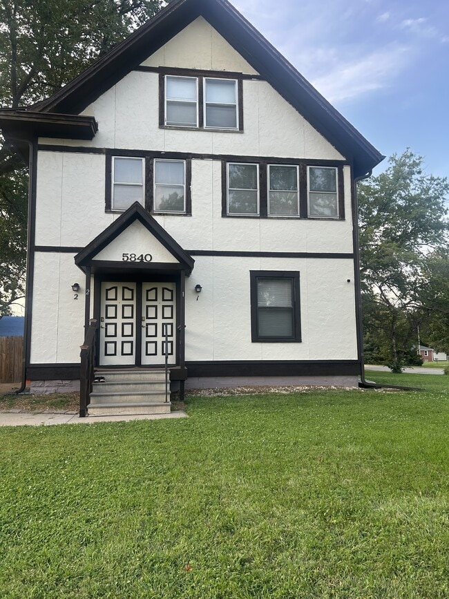 Primary Photo - 5840 Adams St