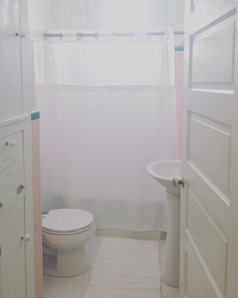 Building Photo - 2815 Ursulines Ave