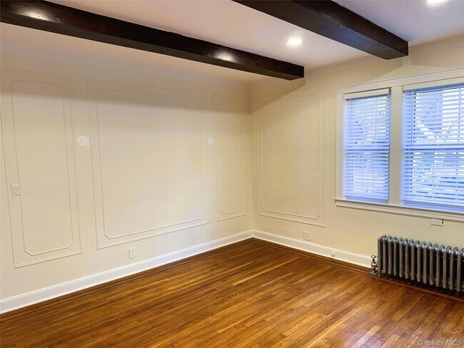 Building Photo - 48-43 44th St