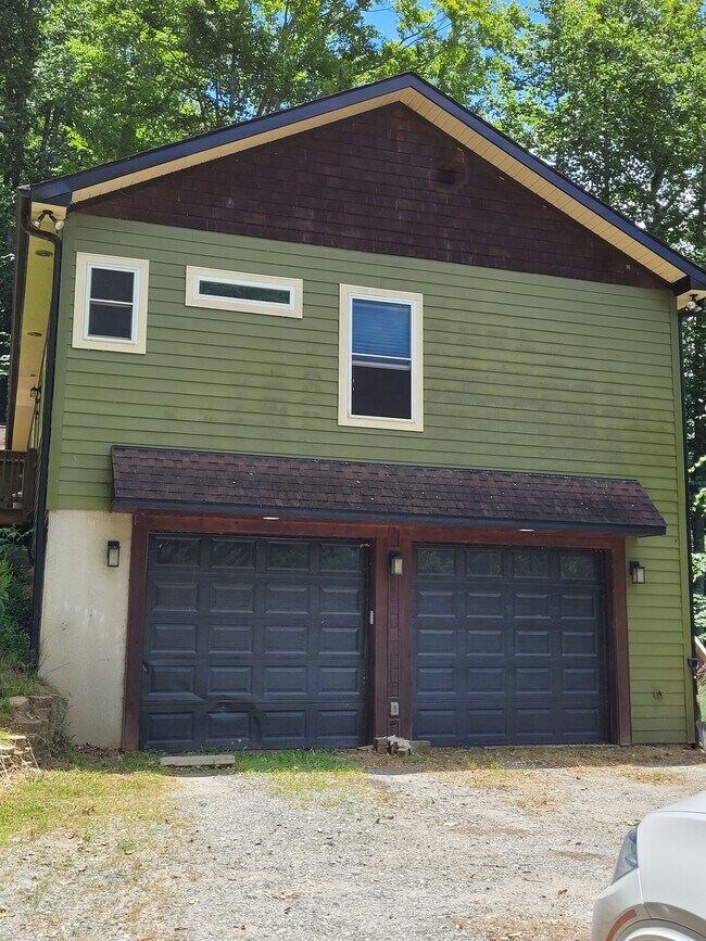 Building Photo - 97 N Coyote Springs Farm Rd