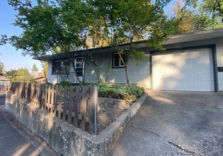 Building Photo - Johnson Duplex Apartments