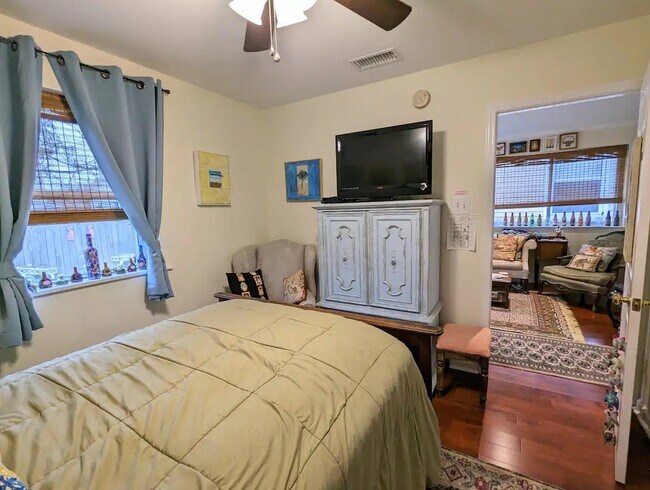 2nd bedroom - 1773 Rousselin Dr