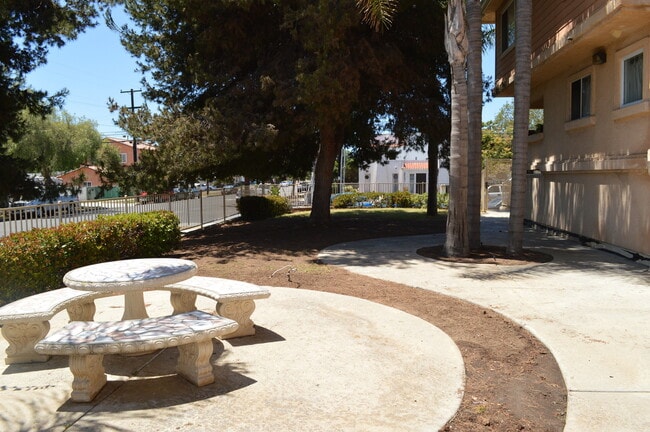 Building Photo - Two bedroom Condo In Chula Vista