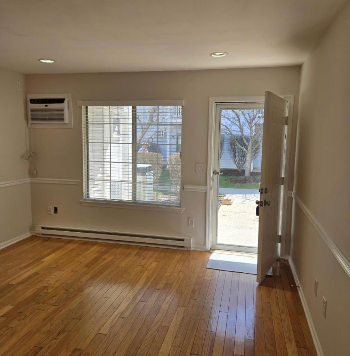 Building Photo - 5 Mountain Ct