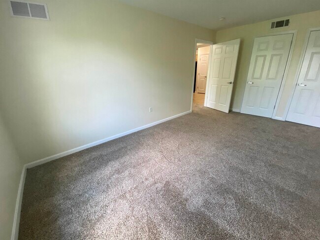 Building Photo - 20 Sentinel Court