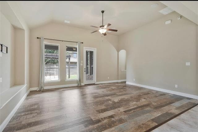 Building Photo - 855 Forest St