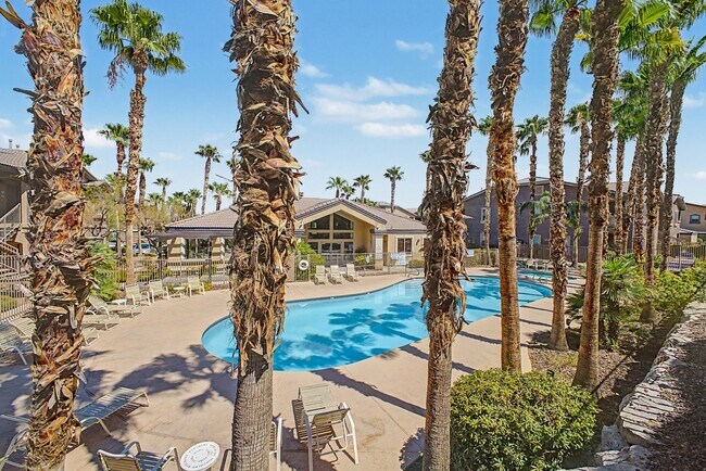 Building Photo - Gated 3 Bedroom condo located just off 215 & Eastern!