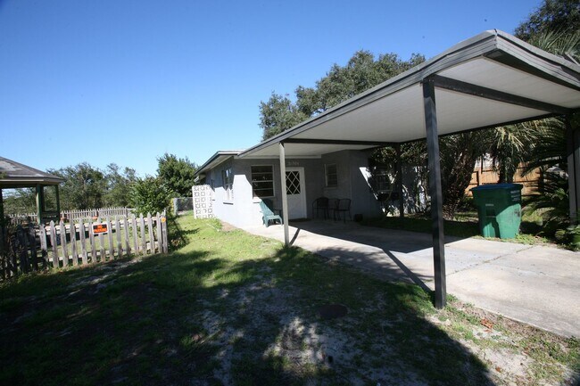Building Photo - 3 bedroom home with large yard on the west end!