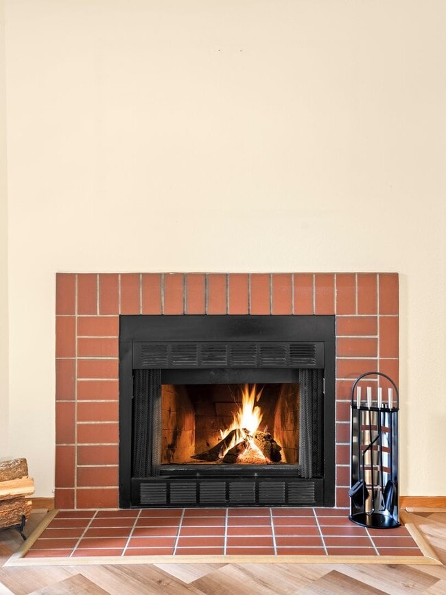 Building Photo - Remodeled 1 bed, 1 bath Gunbarrel Condo! Available NOW!