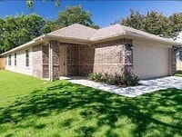 Building Photo - Spacious 3 bedroom, 2 bath available!