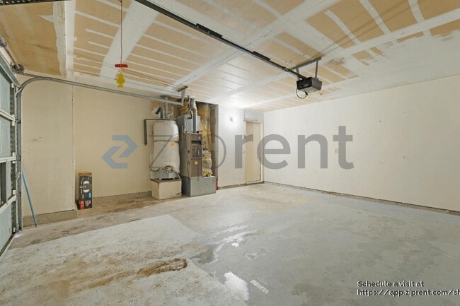 Building Photo - 4540 Armadale Way