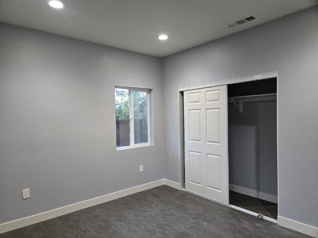 Building Photo - 9538 Prichard St