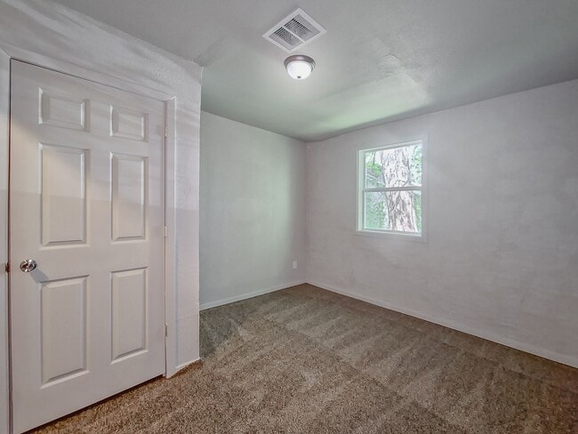 Building Photo - Newly Remodeled FOUR bedroom home in Spencer! FOR RENT!