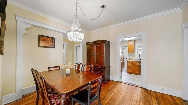 Building Photo - 14 Sanchez Ave