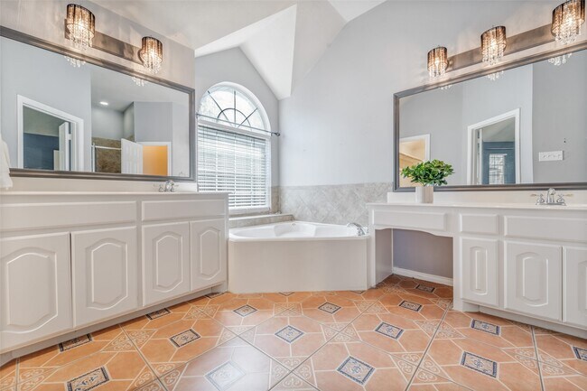 Building Photo - 22914 Cove Timbers Ct