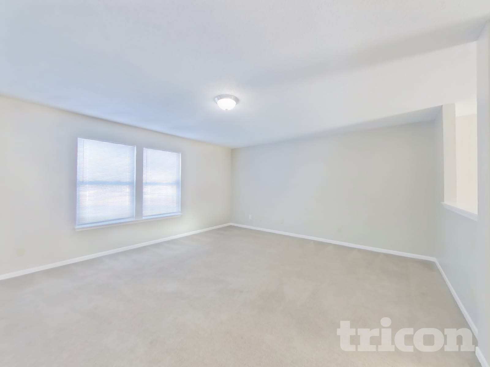 Building Photo - 13460 N Carwood Ct