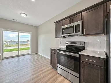 Building Photo - 5620 Buckthorne Dr