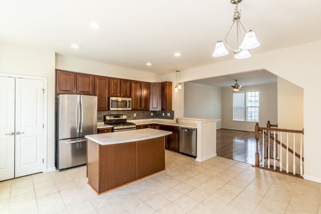 Building Photo - 2023 Verona Ct