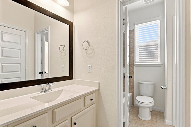 Building Photo - 3020 Rocky Canyon Dr