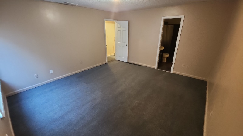 Building Photo - 3575 Oakvale Rd