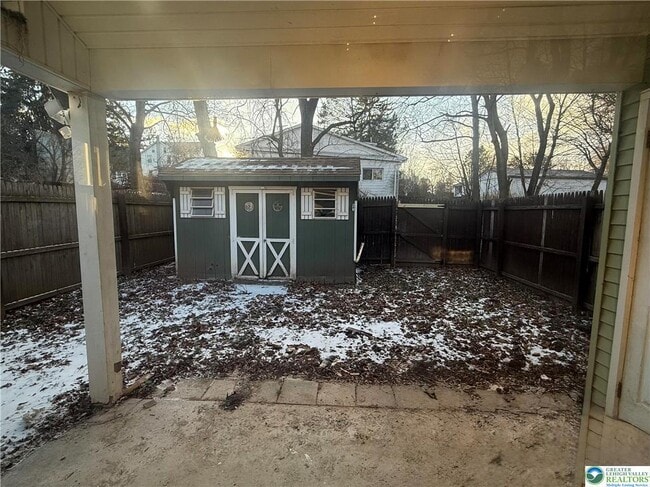 Building Photo - 320 Lockridge Ln