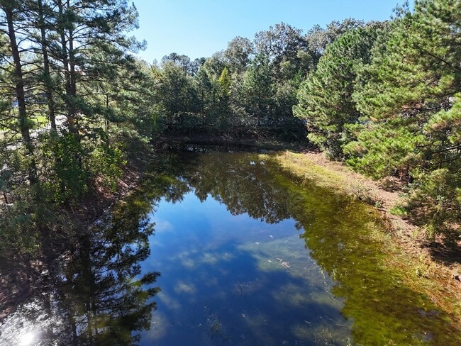 Building Photo - 171 Longwood Dr