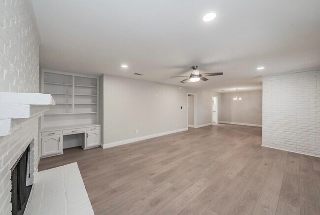 Building Photo - 4904 Arborlawn Dr