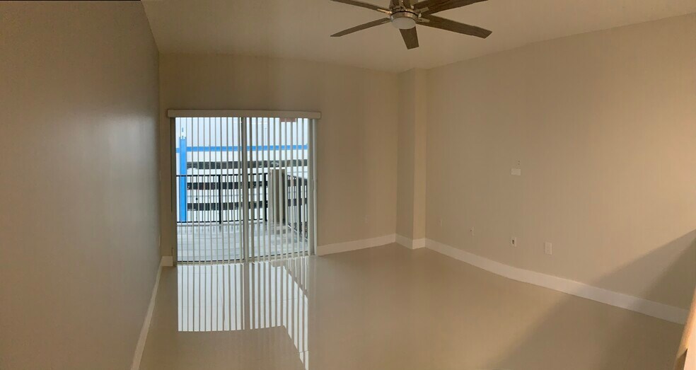 Building Photo - 3410 Coral Way