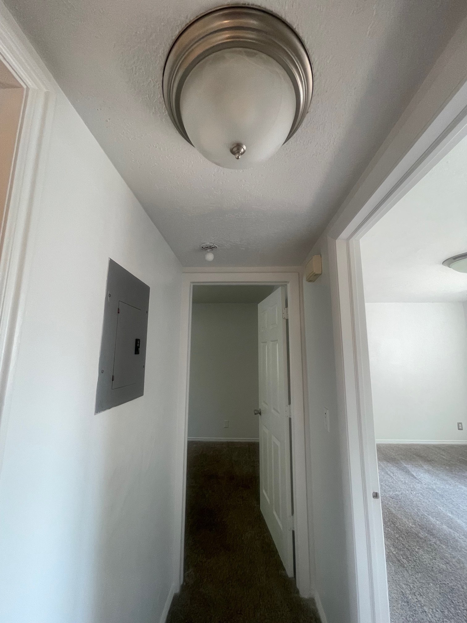 Building Photo - 266 W 750 S