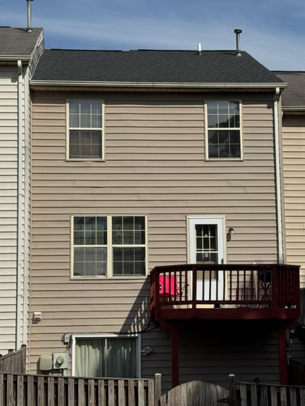 Building Photo - 9545 Tudor Oaks Dr