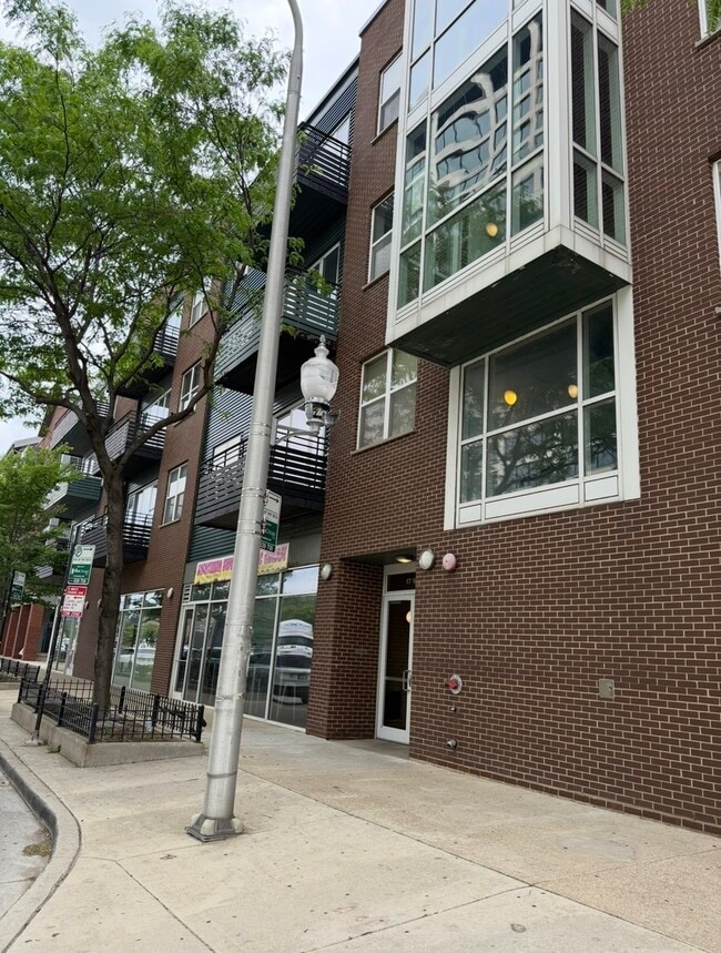 Building Photo - 17 W 35th St