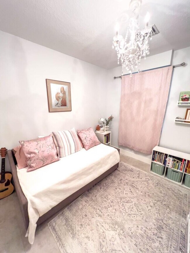 Building Photo - 2901 NW 126th Ave