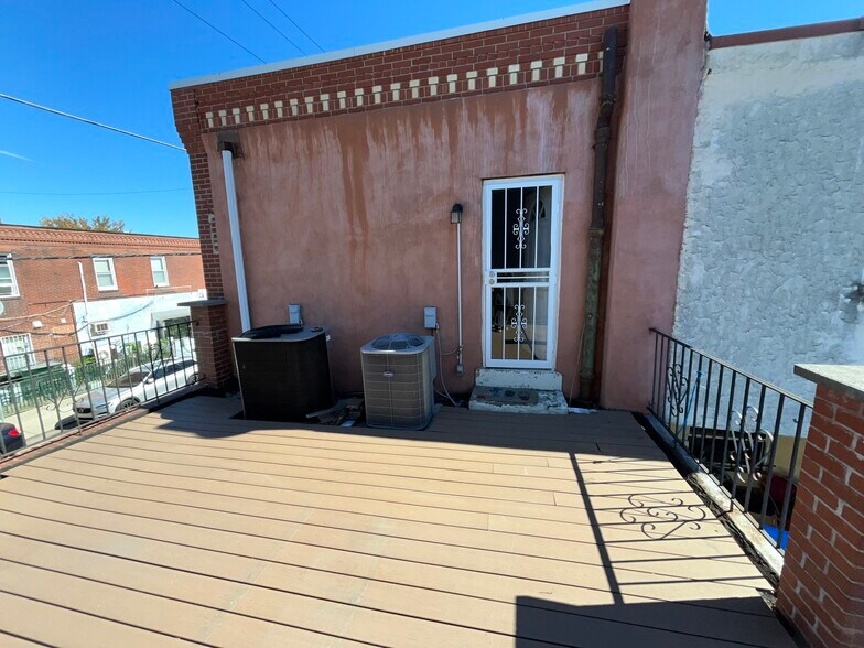 Building Photo - 1800 S 8th St