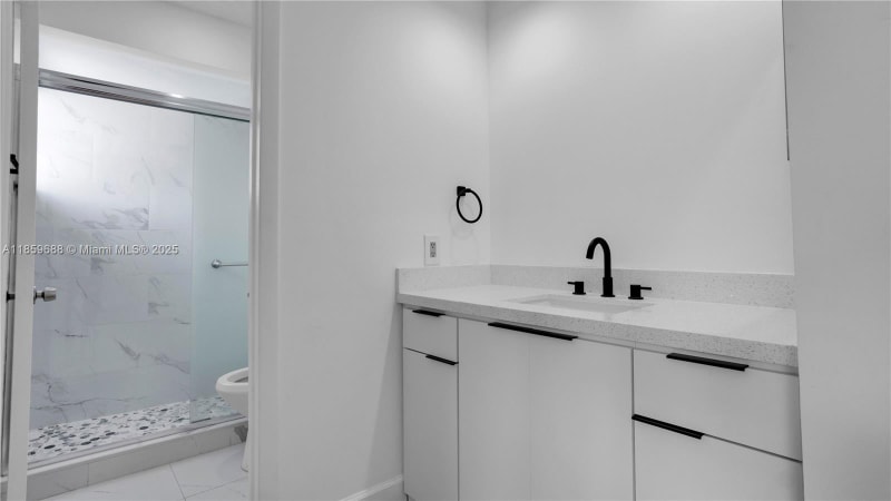 Building Photo - 6460 NW 170th Terrace
