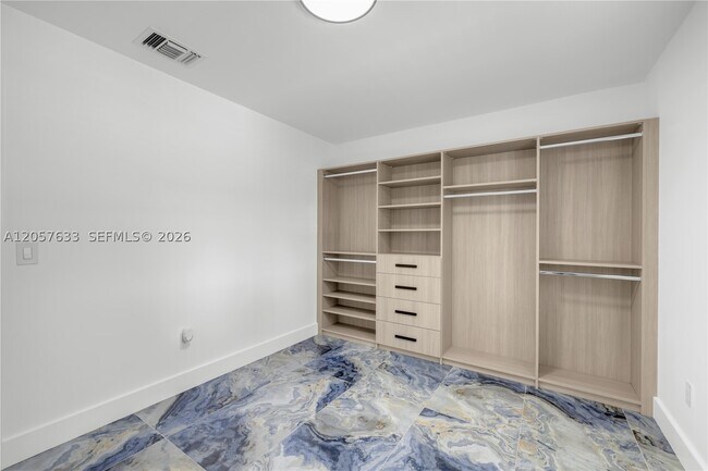 Building Photo - 10350 SW 48th St